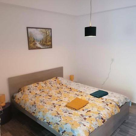 Zagreb 2 Botanical Garden Budget Apartment Ngoại thất bức ảnh