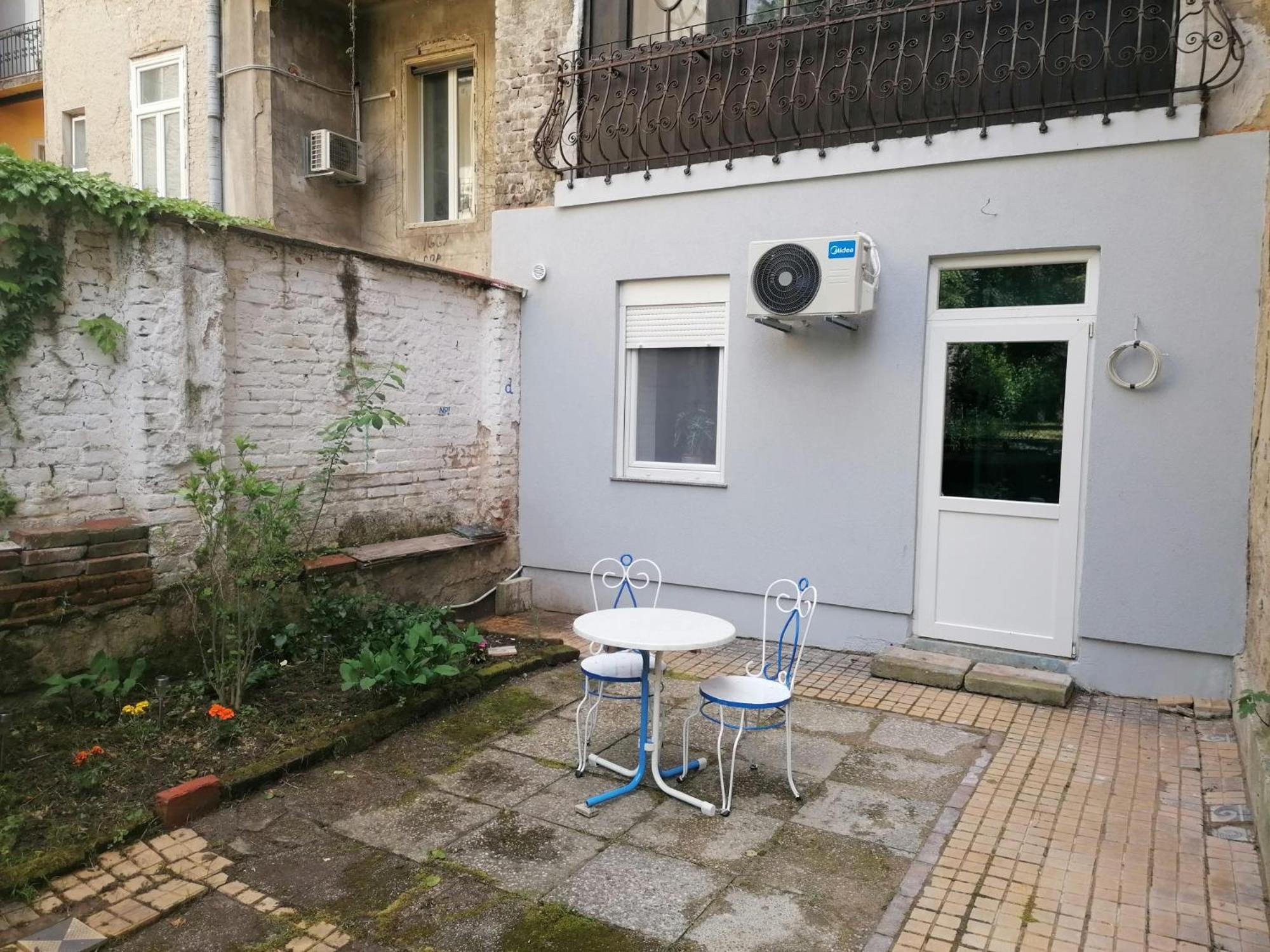 Zagreb 2 Botanical Garden Budget Apartment Ngoại thất bức ảnh