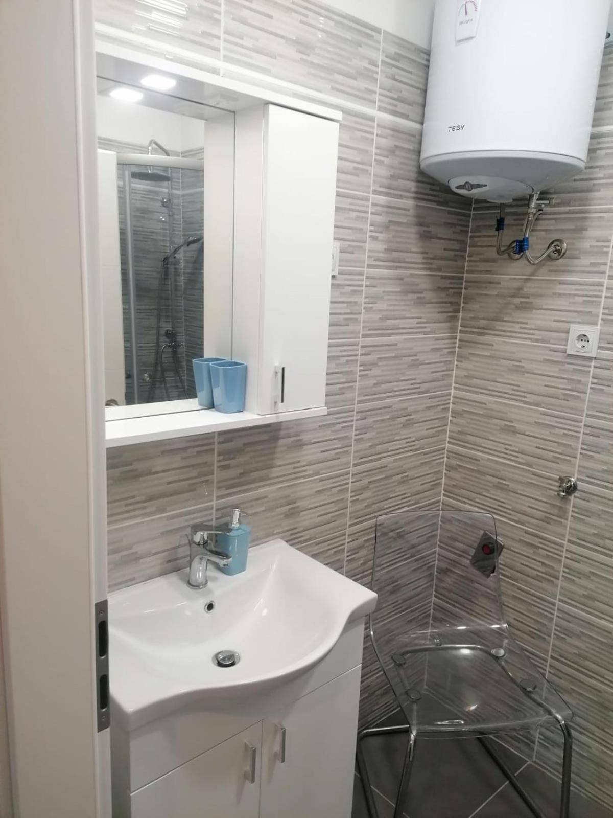 Zagreb 2 Botanical Garden Budget Apartment Ngoại thất bức ảnh